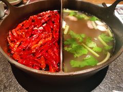 草本鸳鸯锅-盡膳口福跷脚牛肉火锅(晶耀前滩店)