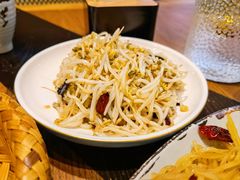 特价呛炒豆芽-娄三少·老北京春饼烤鸭家常菜(富力又一城店)