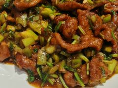 怪味牛柳-恩宏德餐馆(平山道店)