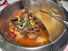 招牌牛腩鸳鸯锅-左庭右院鲜牛肉火锅(新梅广场店)