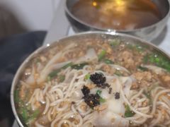 -正宗杨记普洱酸醋米线(总店)