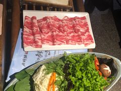 -老牌坊云南鱼豆花火锅(哈西万达店)