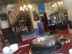 大堂-老石黑山羊毛驴肉火锅(金凯广场店)