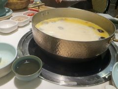 -洪氏嗨捞·猪肚鸡火锅(阳光天地店)