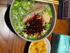 -臻老板牛肉面(光华路SOHO店)