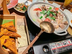 -菌自由丨野生菌火锅特色庭院餐厅(丽江古城店)