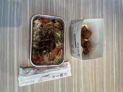 -必胜客(宝杨路宅急送店)