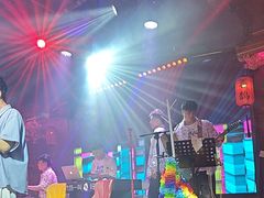 -喜鹊音乐酒馆(西街店)