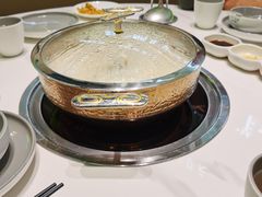 -洪氏嗨捞·广东猪肚鸡·椰子鸡火锅(西咸万象城店)