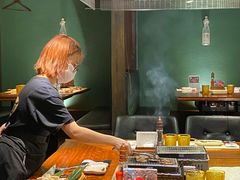 大堂-肉魁屋·烧肉·烧鸟·酒场(高新店)