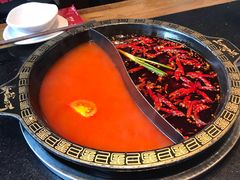 番茄鸳鸯锅-纸盐河码头火锅(十八梯店)