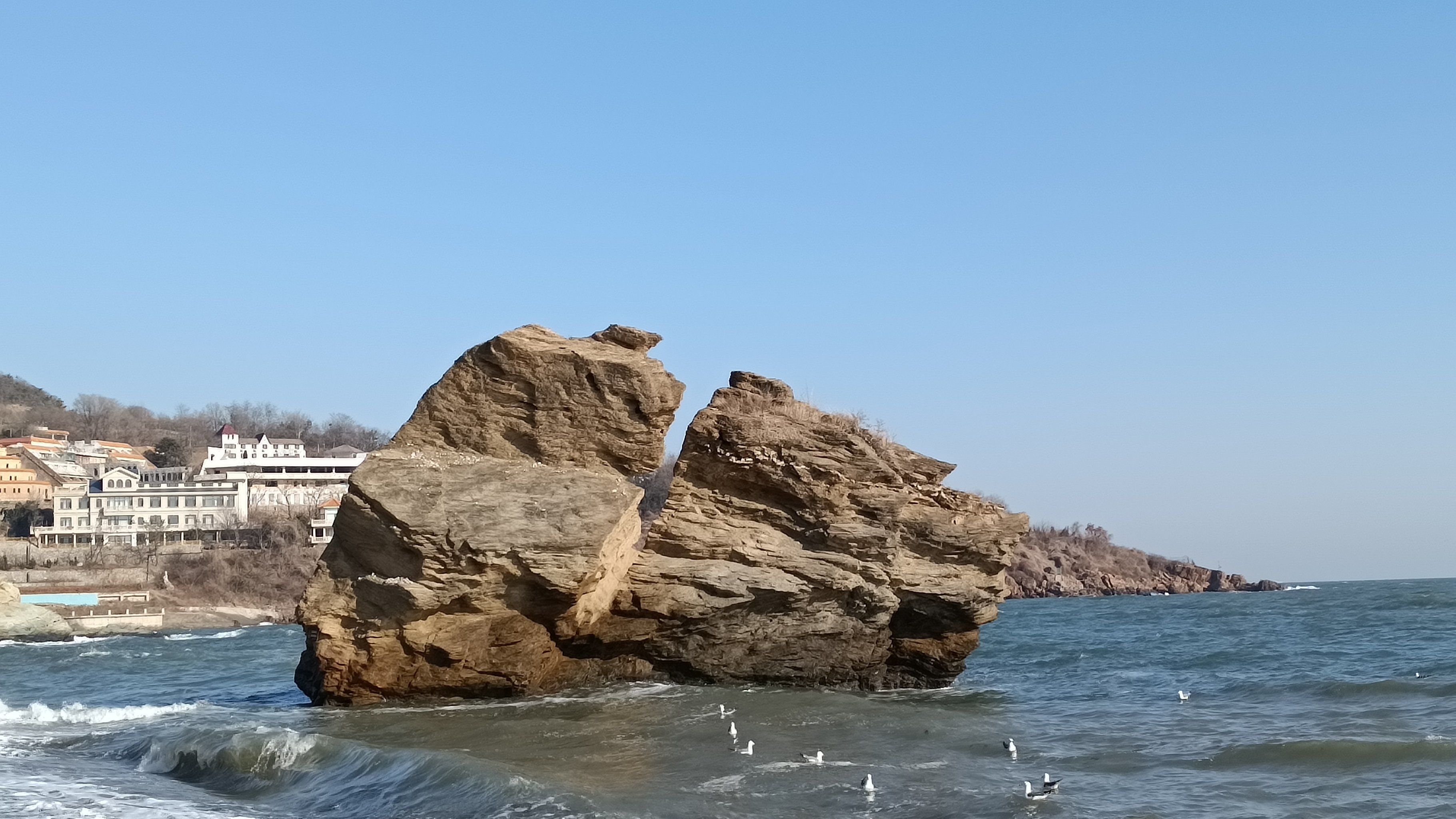 看这个礁石像什么?