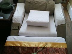 -新盈光·云会所(百丈东路店)