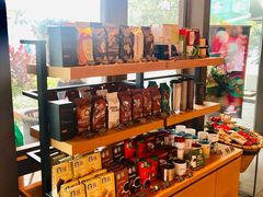 零售区-星巴克(珠海仁恒滨海中心店)