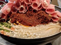 部队锅-MI WU FACTORY米屋美食工厂餐厅(绿地店)