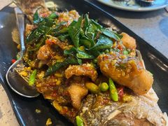 -Kub Kao Kub Pla (Terminal21)