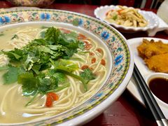 -金杨拉面王小吃面馆·牛三宝面·红烧牛肉粉