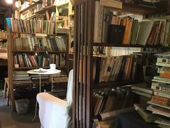 -斯多格书乡(北京大学畅春园店)