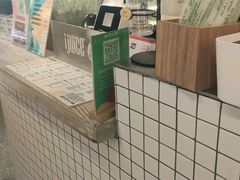 -果之满满鲜榨果汁(美罗城店)