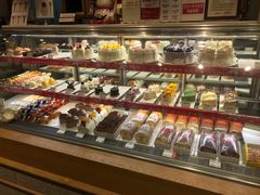 面包甜点陈列柜-西村叔叔的店·面包·甜品·蛋糕(崂山丽达店)