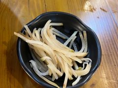 -丽虹云南过桥米线(兴工街店)