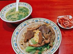 -金杨拉面王小吃面馆·牛三宝面·红烧牛肉粉