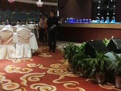 -荣誉国际酒店-云顶旋转餐厅