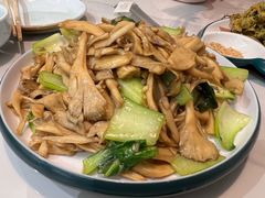 -何适山庄 ·可团建(水长城P2停车场店)