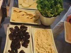 -老王全牛宴·鲜牛肉牛杂火锅(总店)