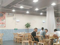 大堂-憨伢子·家常菜小食堂·有锅气の炒菜(江汉路店)