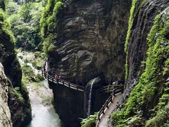 -龙水峡地缝景区