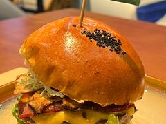 蘑菇培根牛肉堡-龙治汉堡(中华城店)
