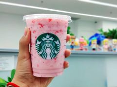 草莓星冰乐-星巴克臻选(北京嘉里中心第二店)