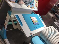 -康朴乐儿童学习桌椅(蓝色港湾店)