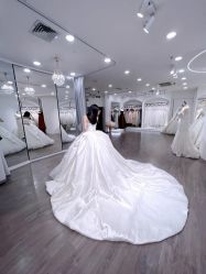 -HANSA韩纱婚纱礼服设计师集合店