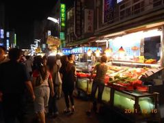 -六合夜市