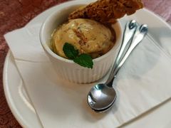 焦糖坚果冰淇淋-羽深肉铺 Steak & Wine