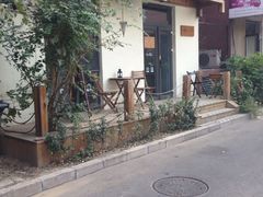 -Cafe Villa