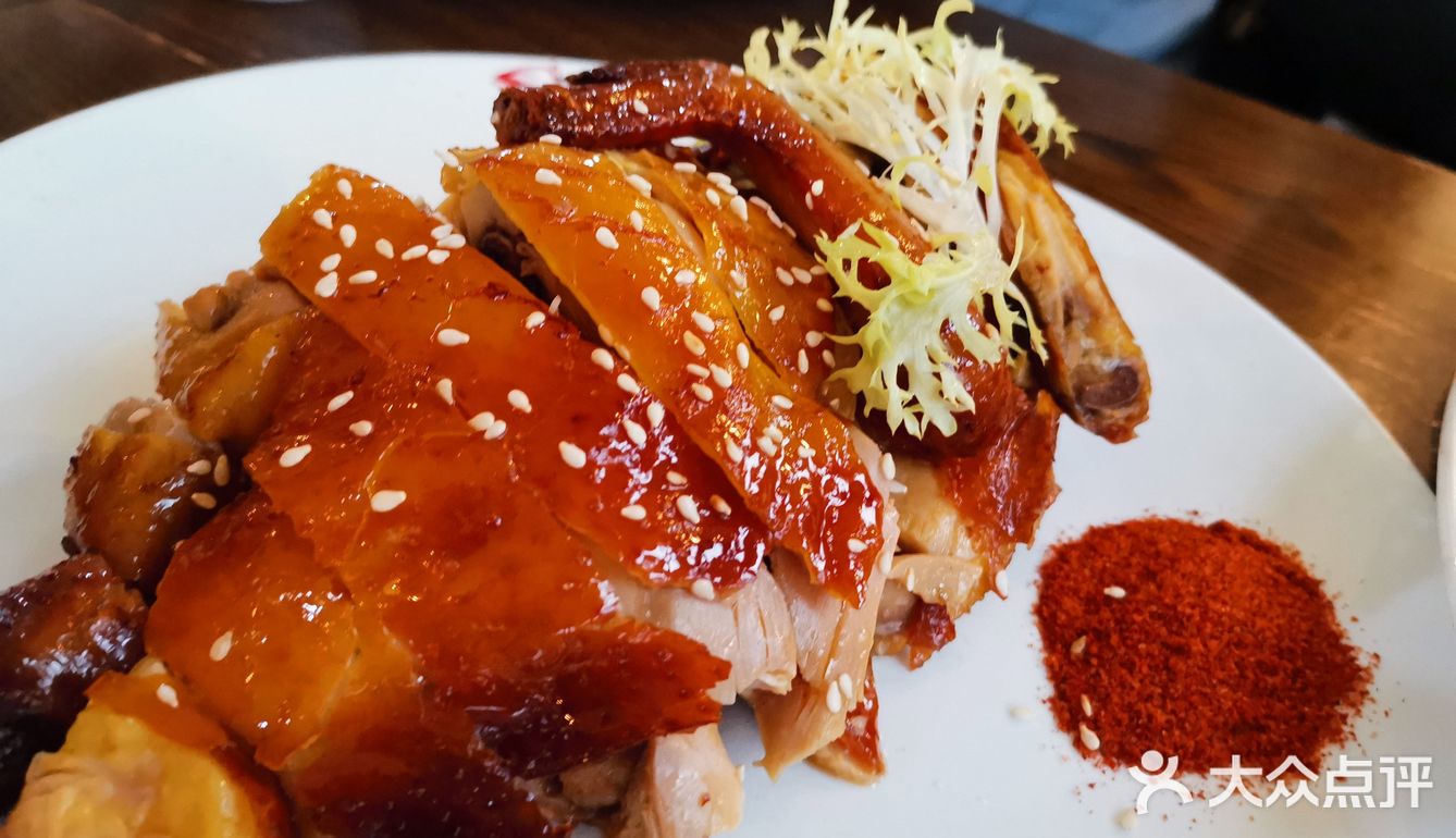 一家名头比菜品好，菜品比环境好的店