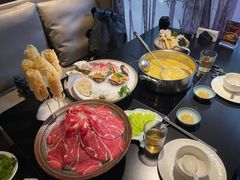 -鲜入唯煮·港式海鲜牛肉火锅(金宝街店)
