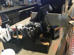 -瑞幸咖啡(艺树家工场店)
