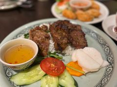 -大头虾越式风味餐厅(光明广场店)