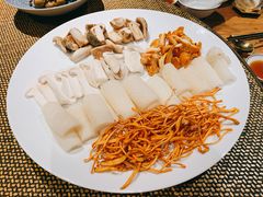 菌临天下-新荣记(西溪湿地店)