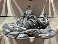 -adidas(滔搏朝阳大悦城店)