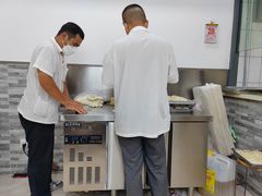 -黄阿姨锅贴大王(万航渡路店)