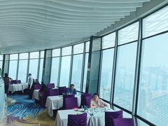-亚洲国际大酒店·云顶阁旋转自助餐厅