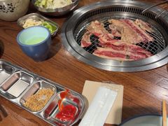 -明洞阿姨·韩式酱蟹烤肉·创意料理(三元桥店)