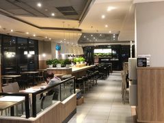 自助取餐区-肯德基(亦庄上海沙龙店)
