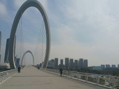 -南京眼步行桥