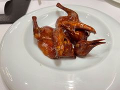 玻璃皮润烧乳鸽-北京厨房(西安SKP店)
